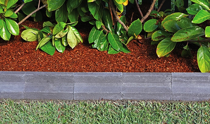 6 Step By Tips For Great Garden Edging, How To Install Garden Edging Blocks